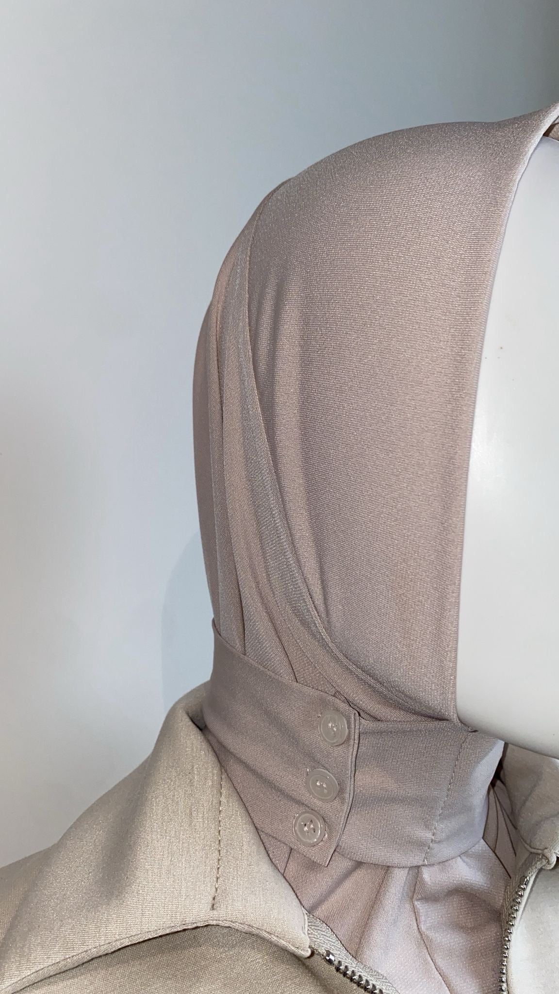 SCARF FRONT BUTTON