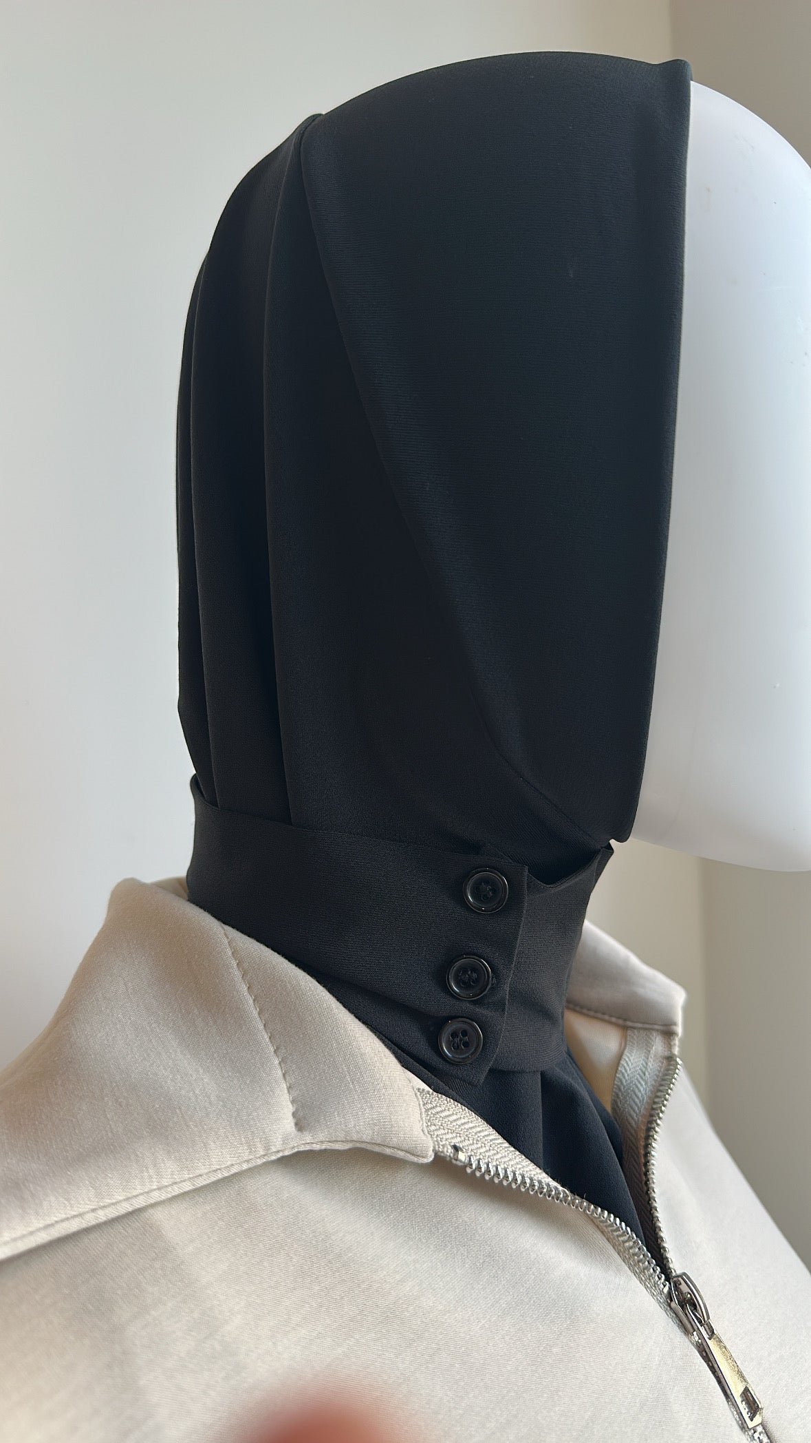 SCARF FRONT BUTTON