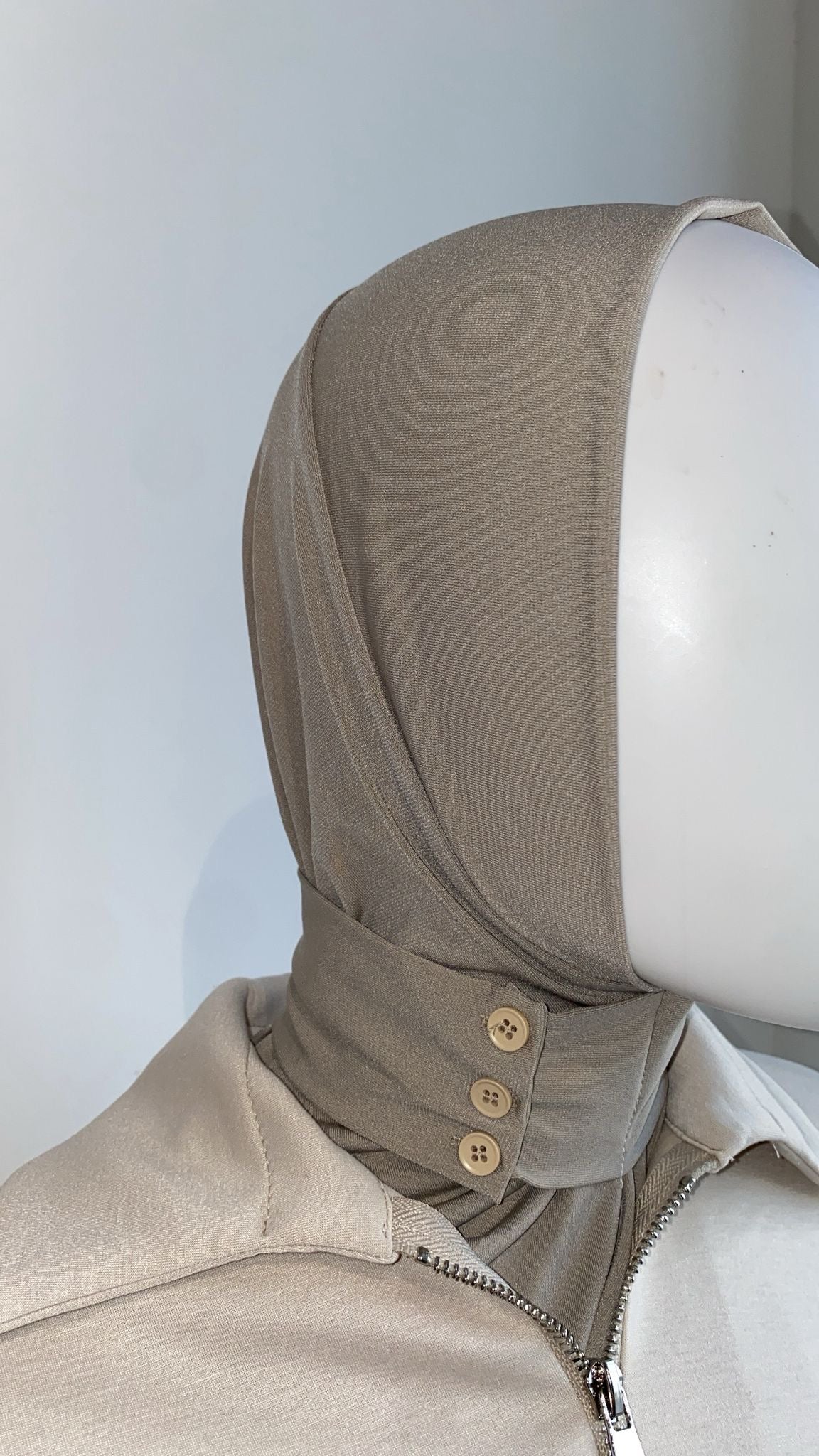 SCARF FRONT BUTTON