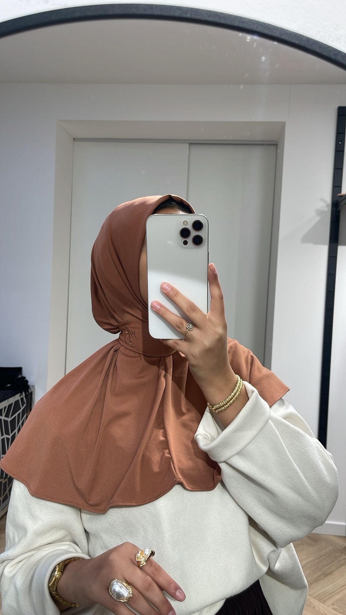 FARA SCARF