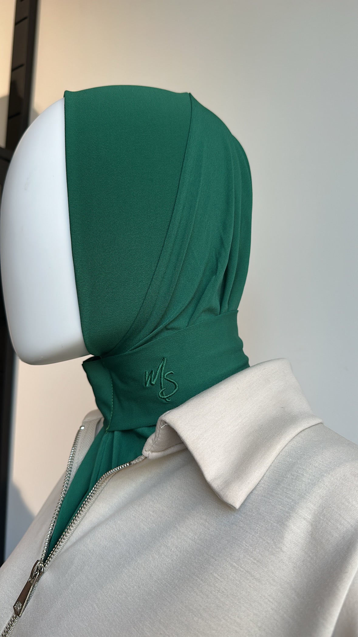SCARF FRONT BUTTON