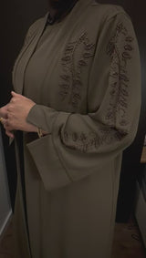 LUNA KIMONO & ABAYA